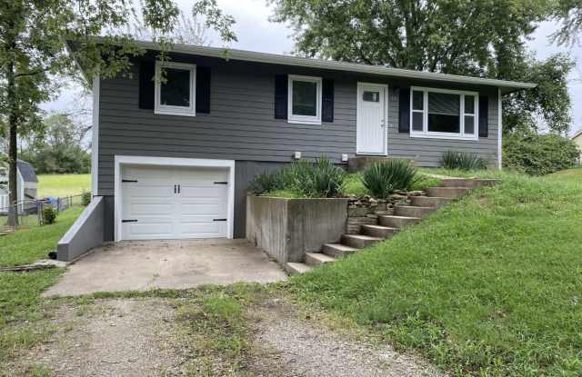 31 Browning Ct. in Eudora KS - Large 3 Bedroom with office! photos photos