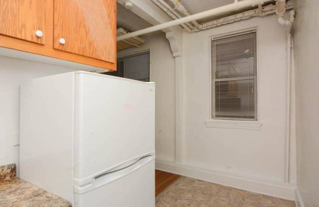 4058 Kenmore Gallery 4