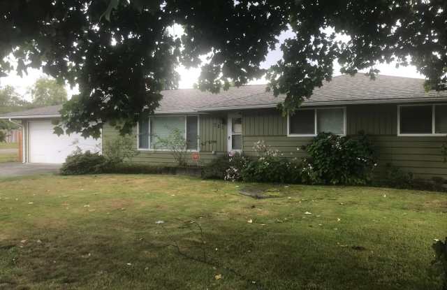 3 Bed 1.75 Bath SFR Rambler Everett Gallery 2