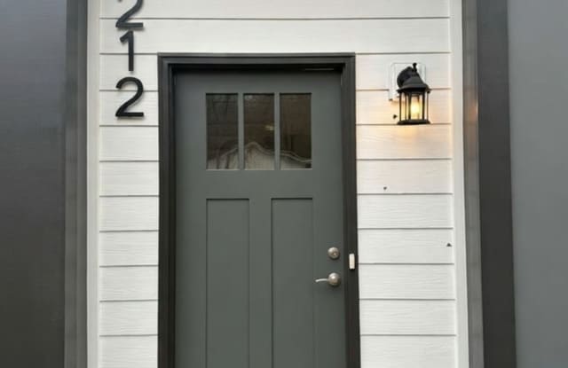 212 Nelson Avenue Gallery 2