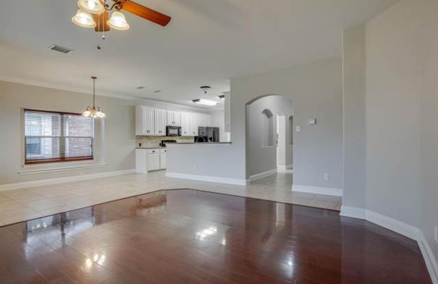 1001 Atlanta Drive - 1001 Atlanta Drive, Denton, TX 76208