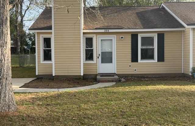 233 Easy Street photos photos