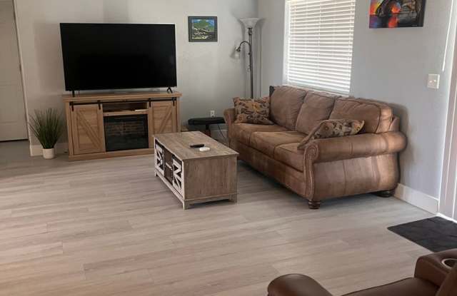 Short Term Summer Rental Available June-November 2025 Gallery 4