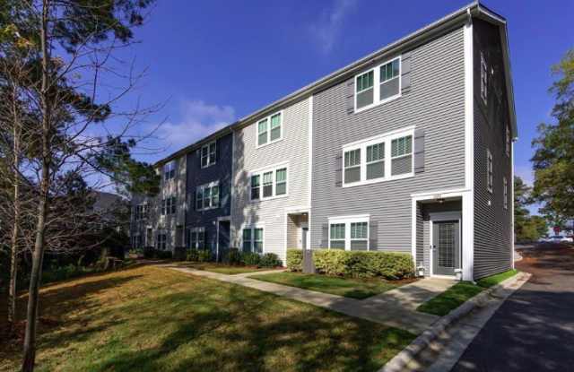1028 Sharon Towns Drive Gallery 2