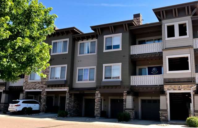 Excellent condo with upgrades galore! photos photos