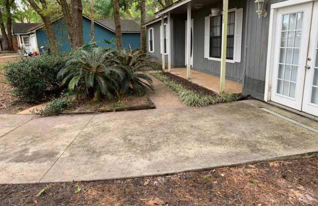 1633 Twin Oak Dr E Gallery 4