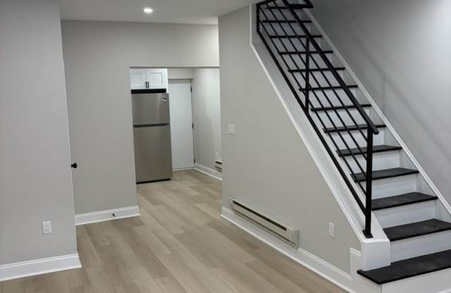 Beautiful Newly renovated 2 bedroom home now available for rent in Point Breeze!!! photos photos