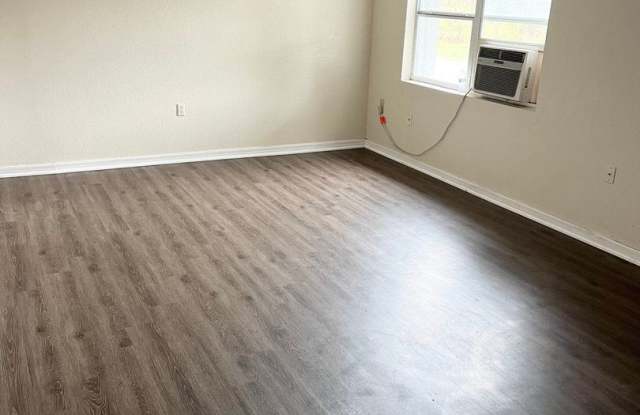 606 Gordon Street Apartment B Gallery 2