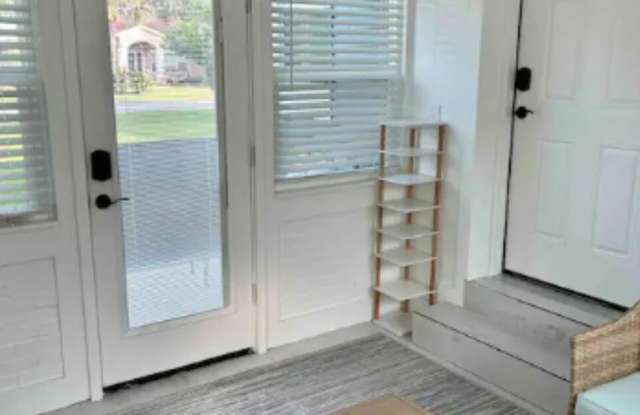 236 NE Beachview Dr Gallery 4