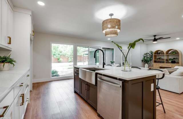 3271 Whitehall Drive Gallery 4