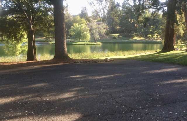 3 Bedroom 2 Bath Lakeside Home photos photos