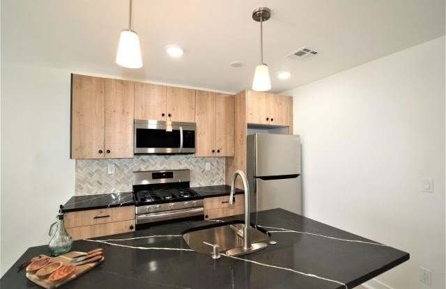 782 GRAND ST photos photos