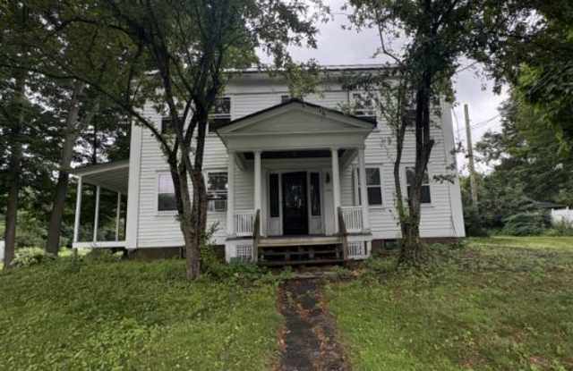 1089 North Pleasant Street - 1 photos photos