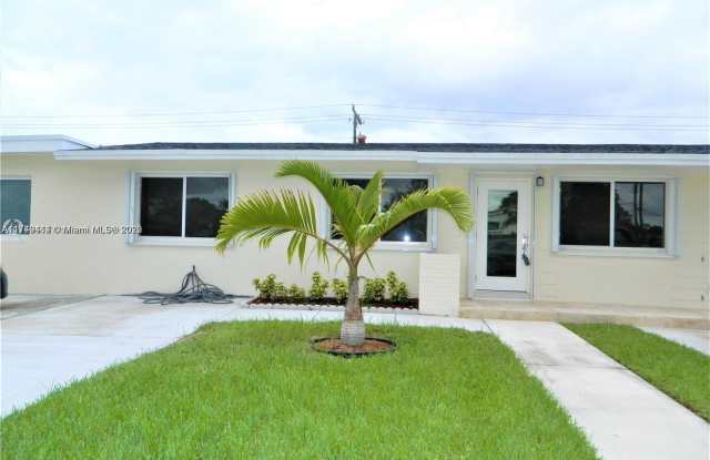 4600 SW 93rd Ct photos photos