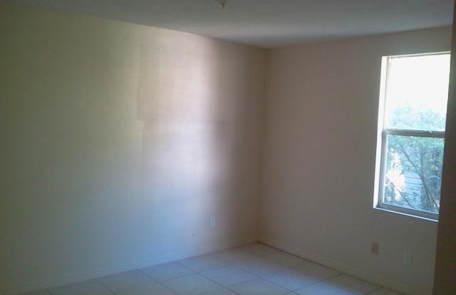 2008 N 36th St Gallery 4