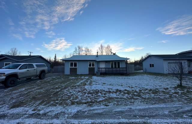 2 Bedroom, 1 Bathroom Ranch-Style Single Home - 850 Edinborough Drive, Palmer, AK 99645