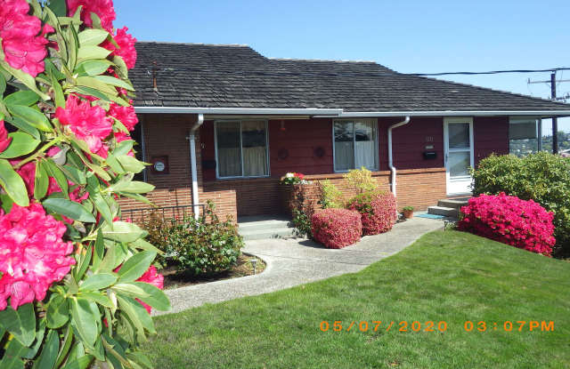 1971 Thorndyke Avenue West Gallery 1