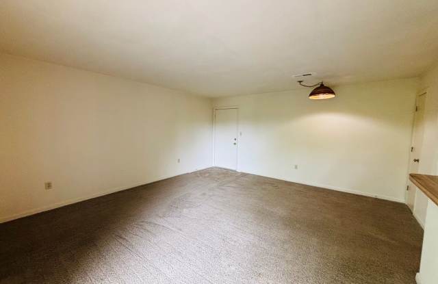 3 Bedroom 2 Bath Condo Gallery 4