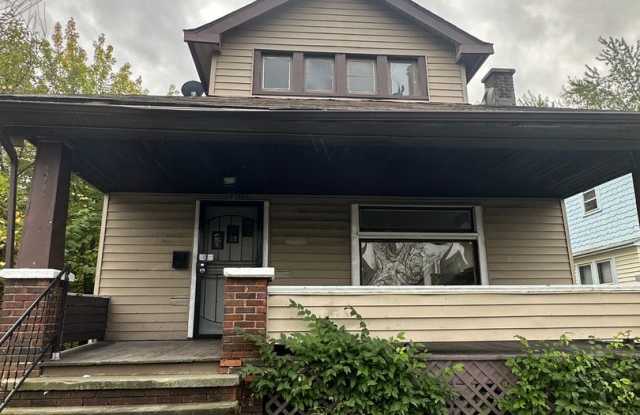 Single family on Cleveland's East Side - 13906 Glendale Avenue, Cleveland, OH 44105