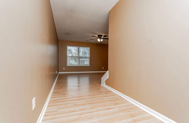 Please View 3D Virtual Walk-Through Before Scheduling a Showing Gallery 4