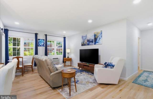 3454 MARTHA CUSTIS Drive Gallery 2