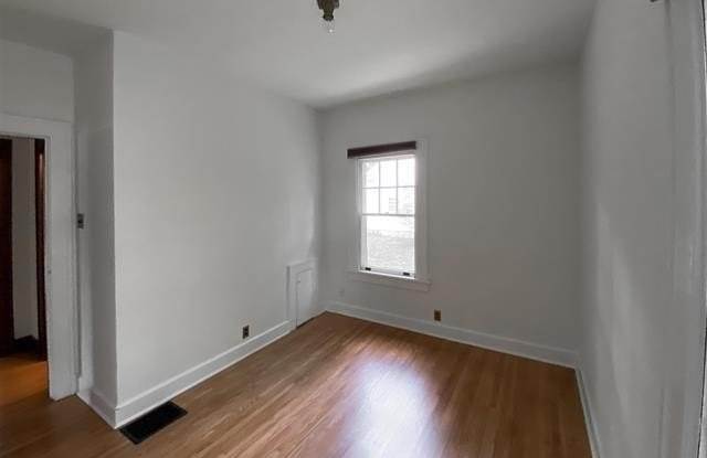923 E Hunter Avenue Gallery 4