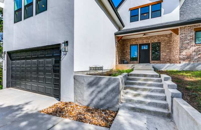 CUSTOM 4-BEDROOM HOME IN SAN ANTONIO RANCH Gallery 3