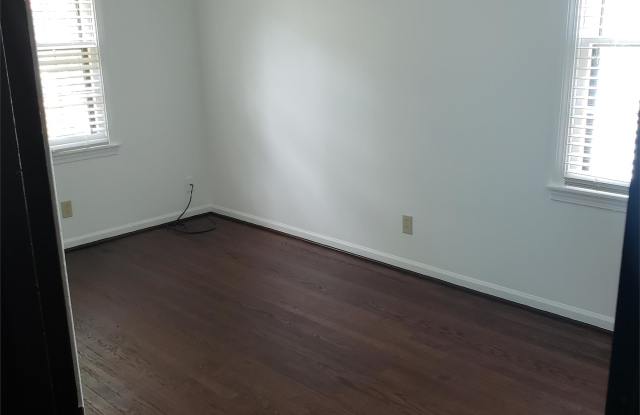 802 N Delaware St Gallery 2