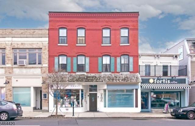 220 E Broad St Gallery 1