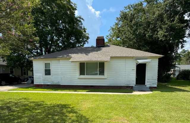 BELOW MARKET RENT! - 103 East Bayshore Boulevard, Jacksonville, NC 28540