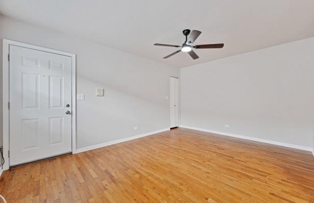 1846 South Fairfield Avenue - 2E (vacant) Gallery 4