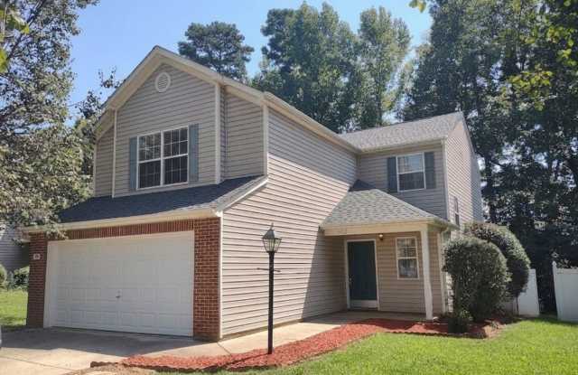 Cozy home located in the Hidden Creek Community! photos photos