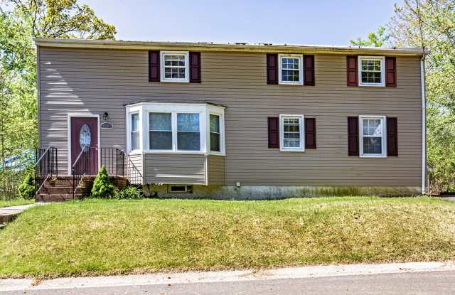Gwinhurst - Fully updated 4 bedroom, 2 bath home in North Wilmington photos photos