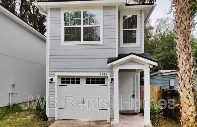 8744 Galveston Ave - 8744 Galveston Avenue, Jacksonville, FL 32211
