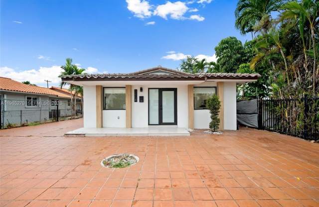 3668 SW 26th St photos photos