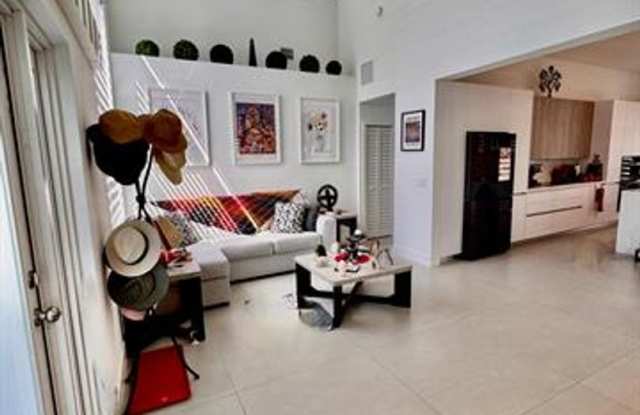 1081 Wilshire Cir E # 1081, Pembroke Pines, FL 33027 Gallery 4