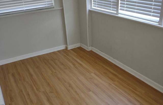 1711 East Lee Street photos photos