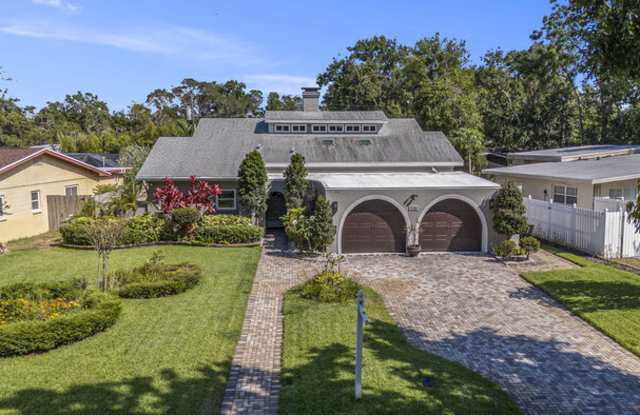 2134 Serpentine Circle South photos photos