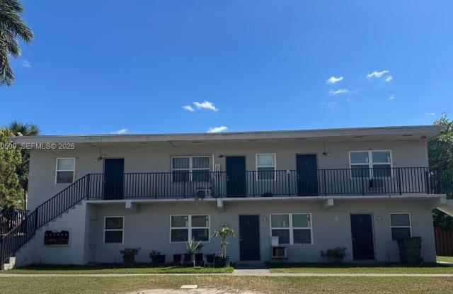 186 NW 1st St photos photos