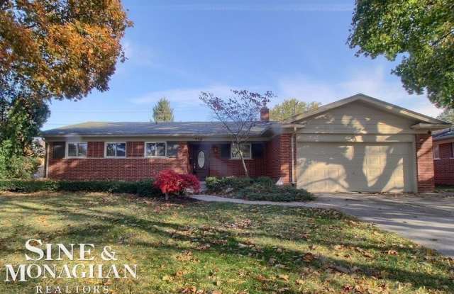 716 MOORLAND - 716 Moorland Drive, Grosse Pointe Woods, MI 48236