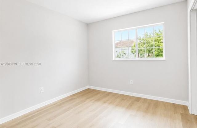 680 Cypress Club Way Gallery 3