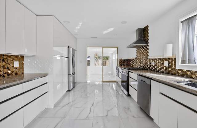 1323 Lincoln Street photos photos