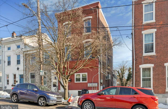 206 RIPKA Street unit: 2 photos photos