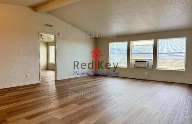 877 East Main Street - 877 East Main Street, Grantsville, UT 84029