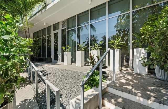 1 Collins Ave photos photos