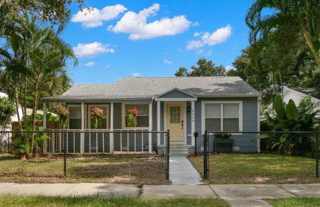 4049 Iris Street North photos photos