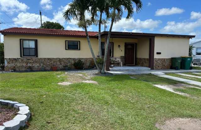 1580 NE 12th St photos photos