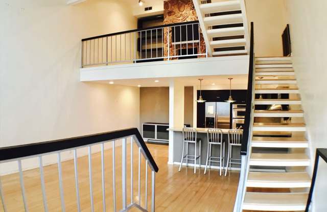 988 Granville Unit 2 Gallery 2
