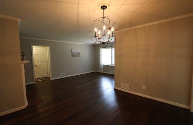 6075 Harleston Road Gallery 4