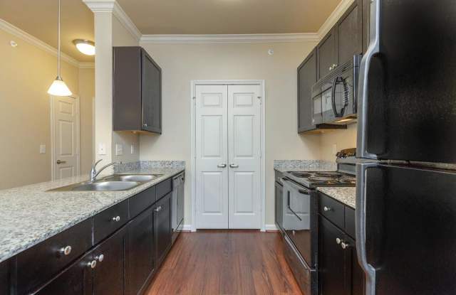 Villages at Cypress - Senior & Affordable Housing Gallery 2